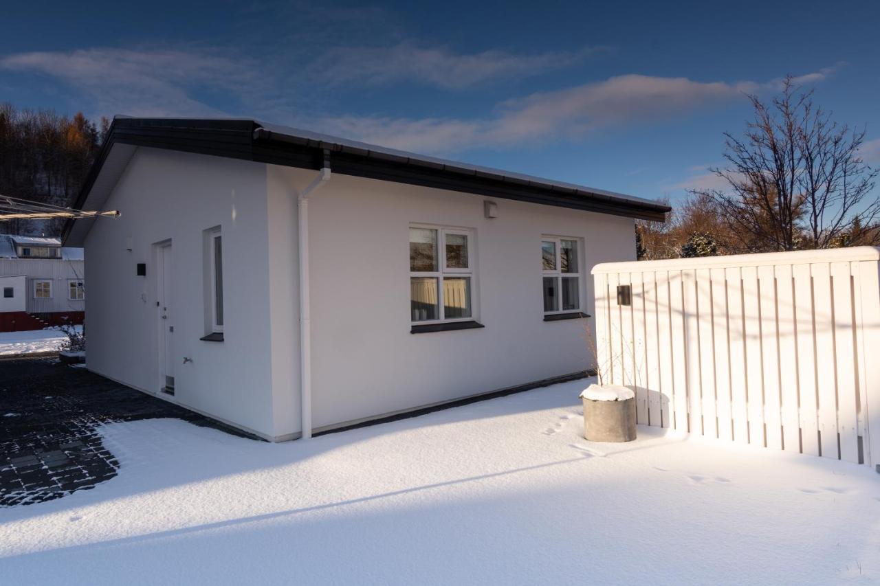 Old Town Modern Apartment Akureyri Exteriör bild
