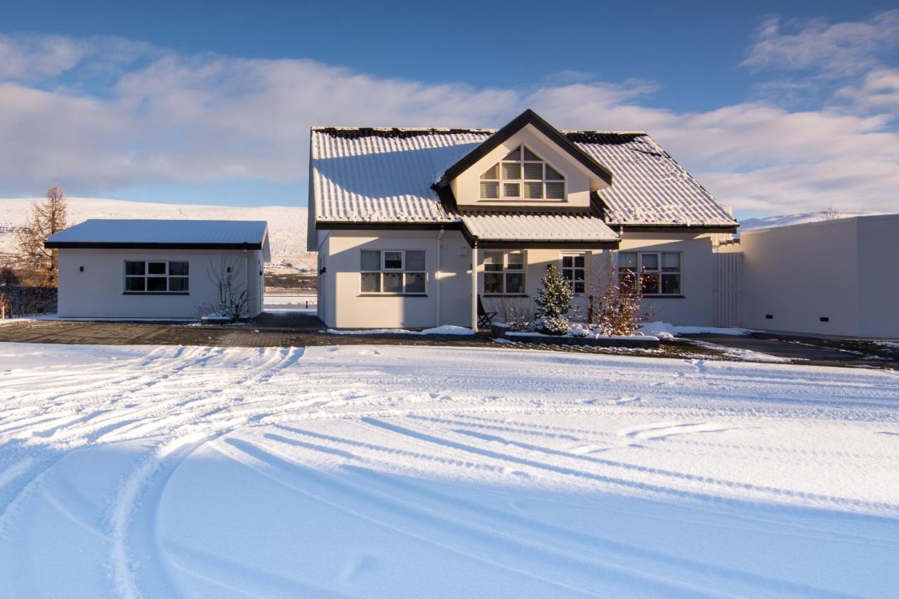 Old Town Modern Apartment Akureyri Exteriör bild
